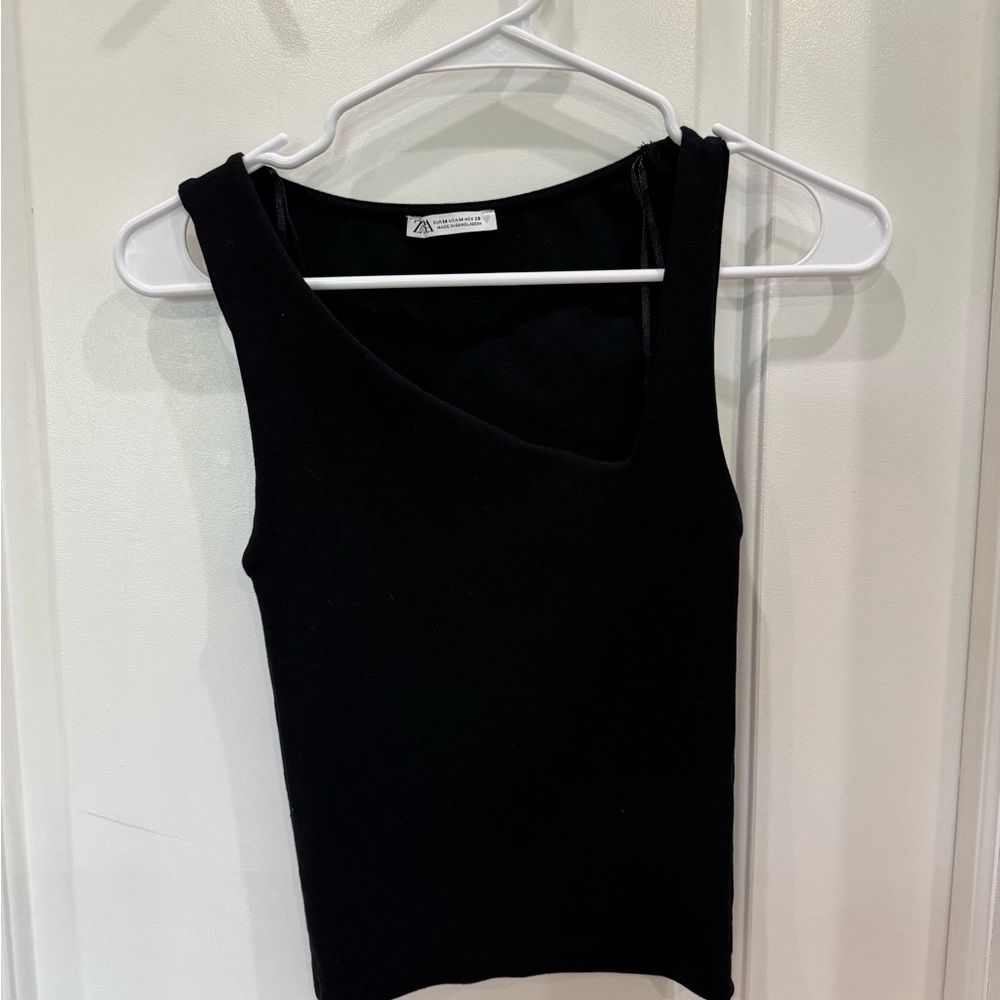 Black Sleeveless Women's Top